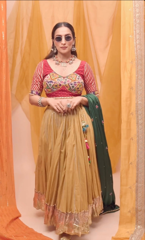 Urmi Daga Lehenga Set