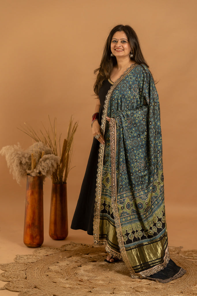 Black Anarkali Set