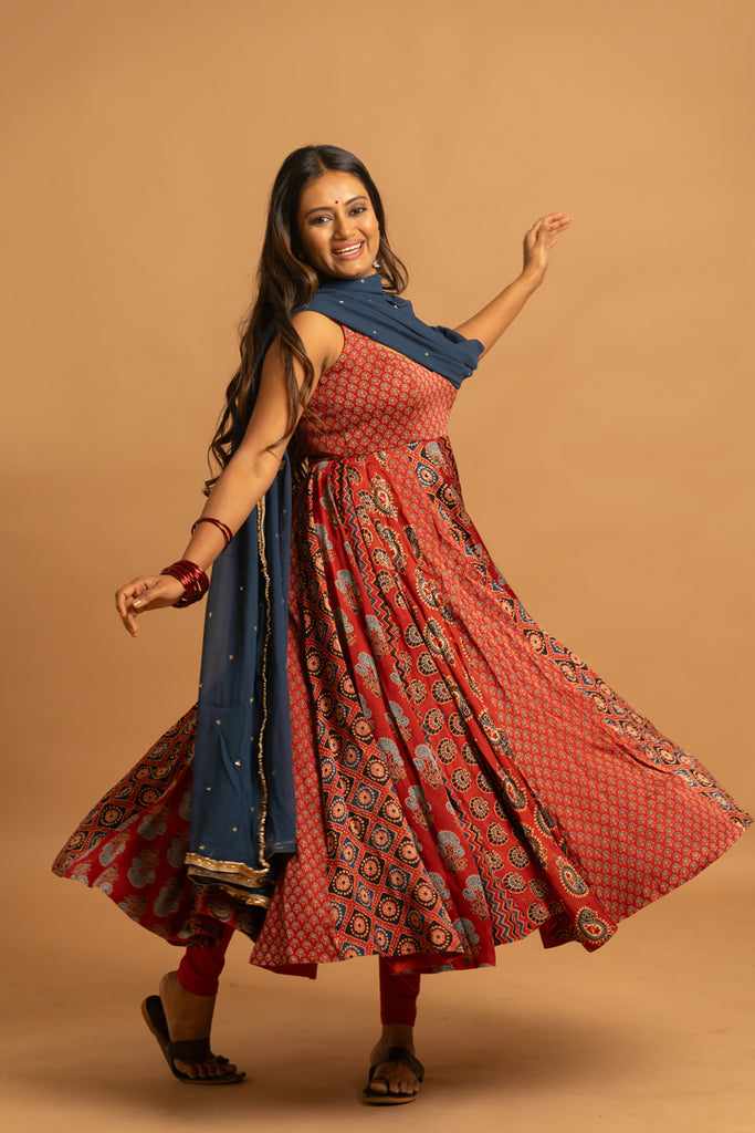 Modal Anarkali Set